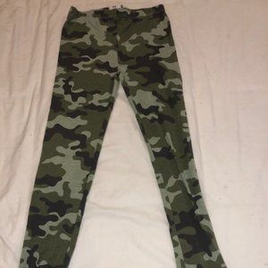 Girl's Camo Leggins